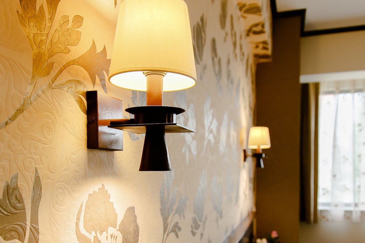 Hypo-allergenic bedding, minibar, in-room safe, desk