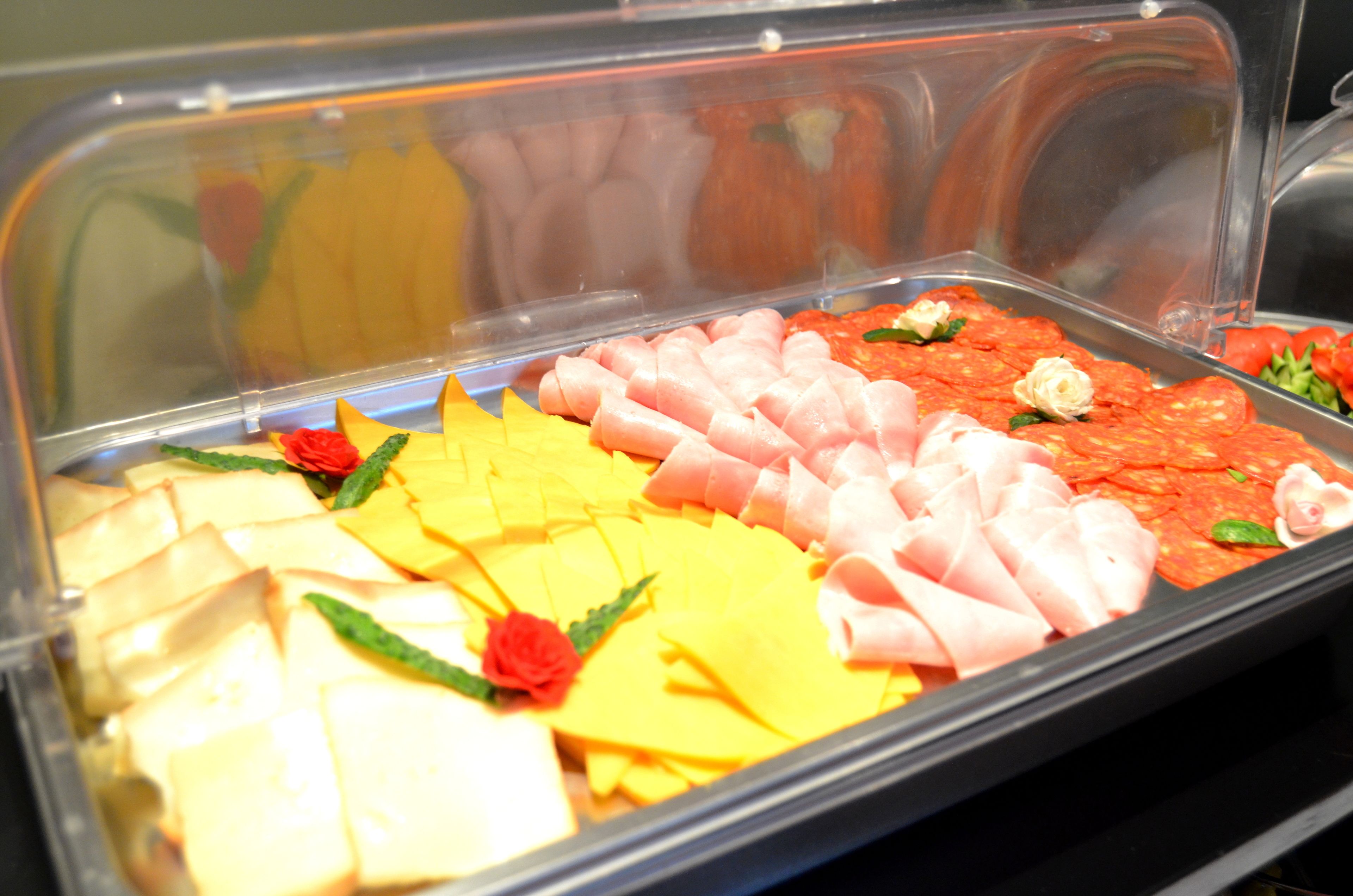 breakfast, lunch and dinner served