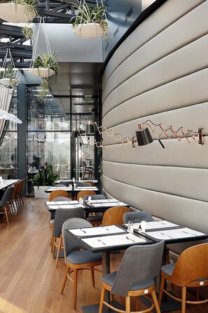 Food-Court