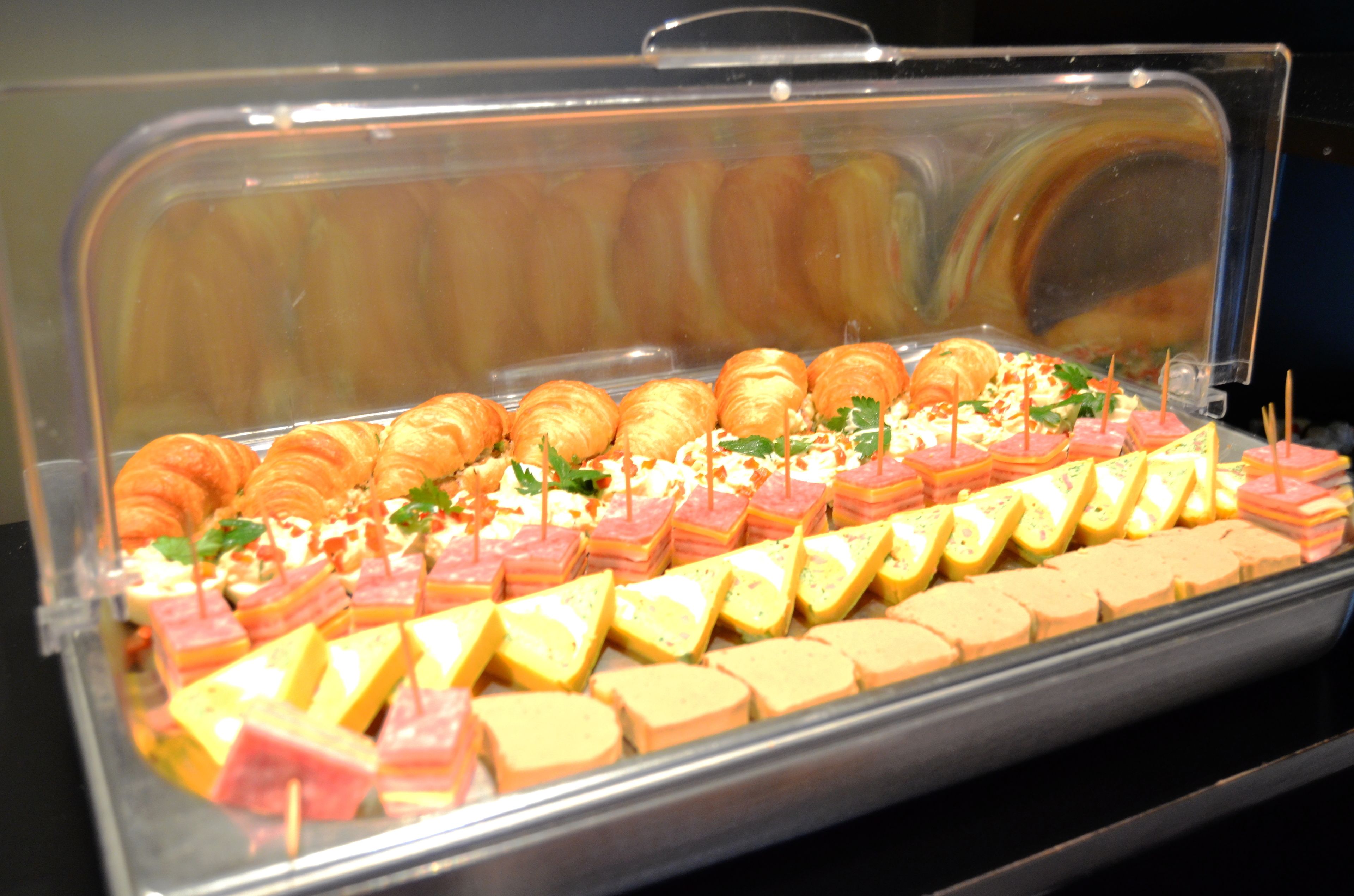 breakfast, lunch and dinner served