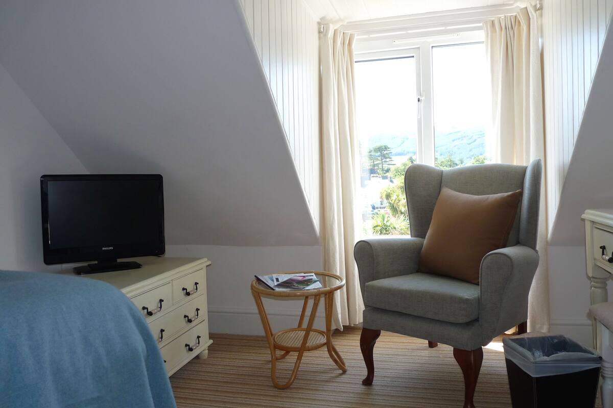 Standard Single Room | Desk, iron/ironing board (on request), individually decorated