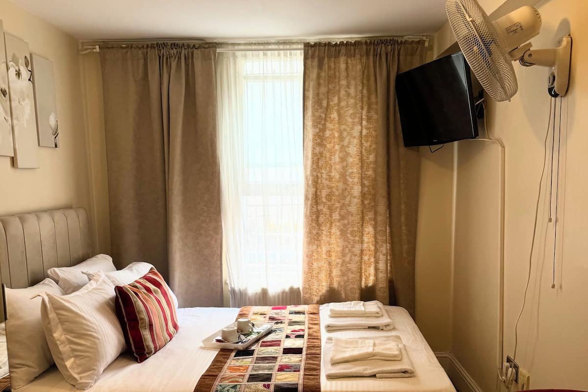 Soundproofing, iron/ironing board, free WiFi, bed sheets