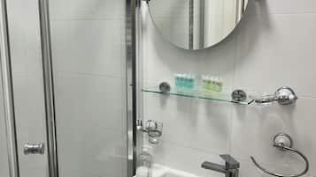 Twin Room | Bathroom