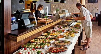 Hotel ARA Restauracja Club