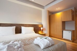 Standard Double Room, Sea View - Trokadero Hotel (Delphi)