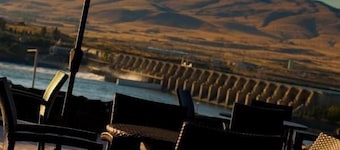 Celilo Inn