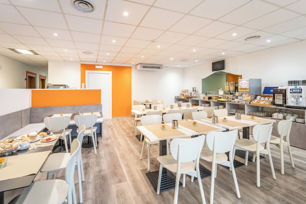 Daily buffet breakfast (EUR 12 per person)