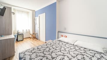 Camera Superior Matrimoniale/Doppia con letti singoli | 1 makuuhuone, ylelliset vuodevaatteet, untuvapeitot