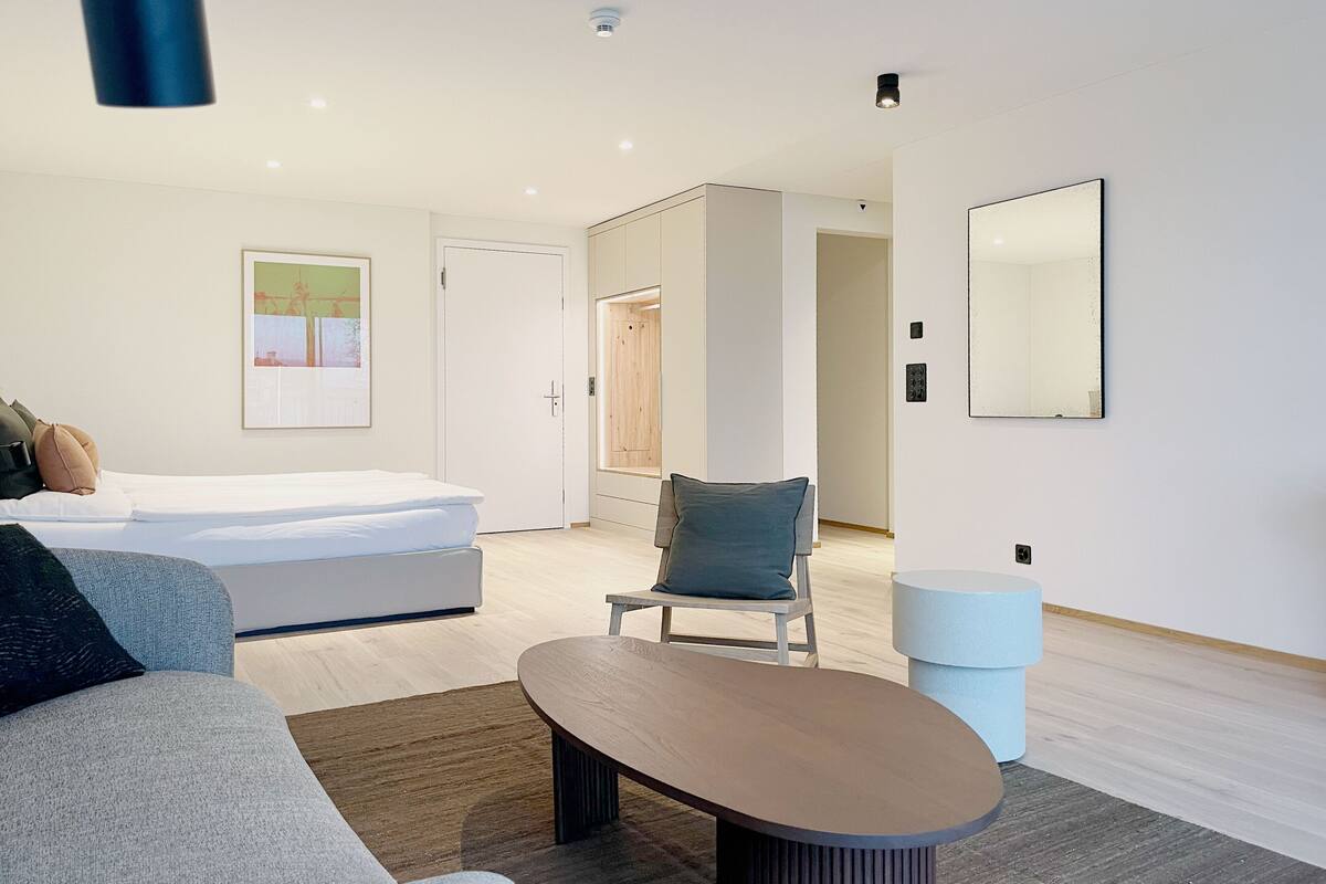 Appartement | Individually furnished, desk, iron/ironing board, free WiFi