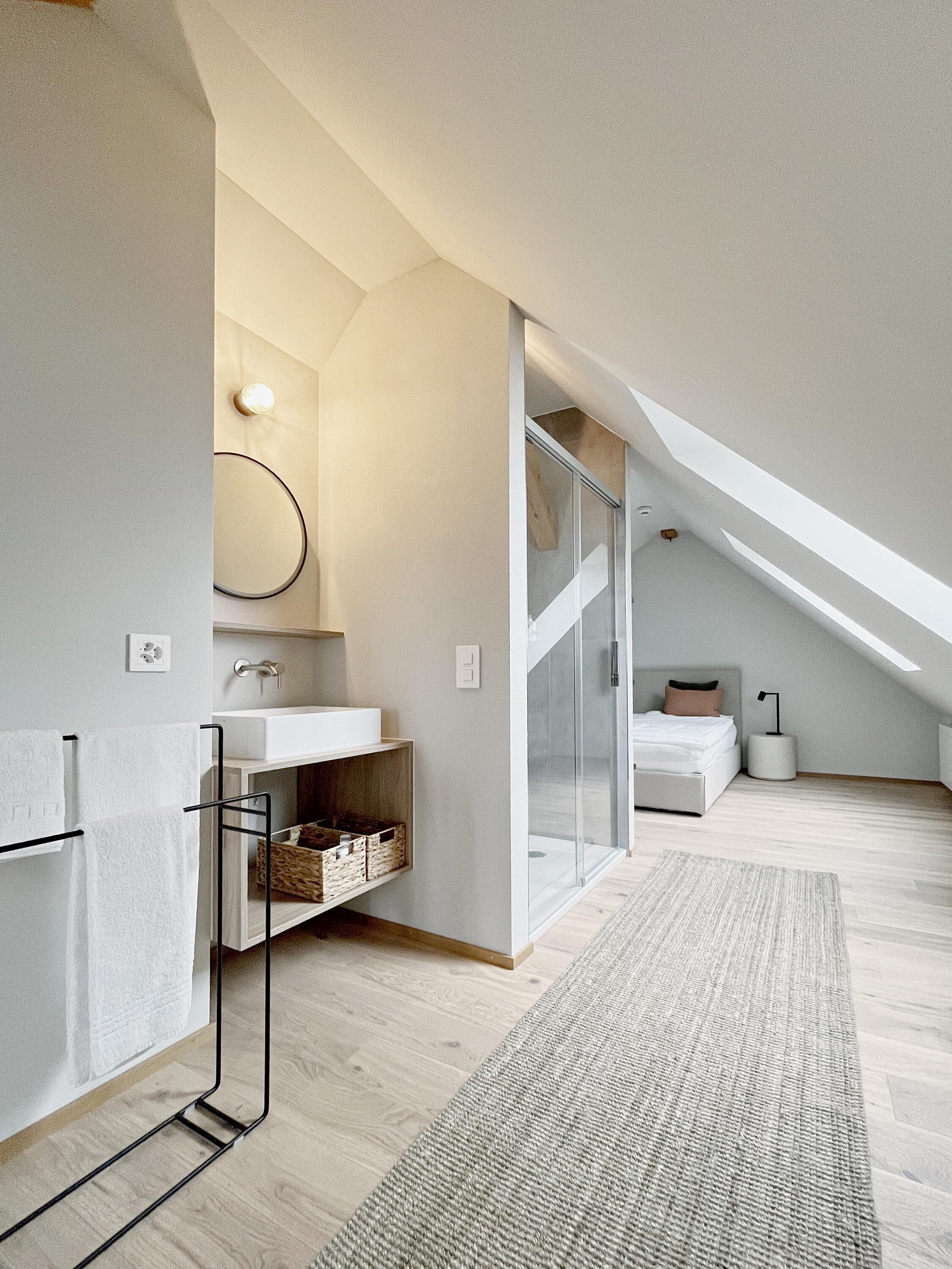 Birds Nest | Mobiliario individual, escritorio, tabla de planchar con plancha