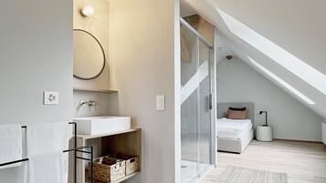 Birds Nest | 각각 다르게 가구 비치, 책상, 다리미/다리미판, 무료 WiFi