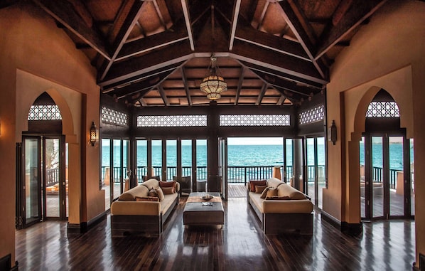 Couples treatment rooms, sauna, hot tub, steam room, body treatments - Avani Pemba Beach Hotel (Pemba)