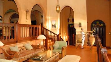 Sala de estar en el lobby