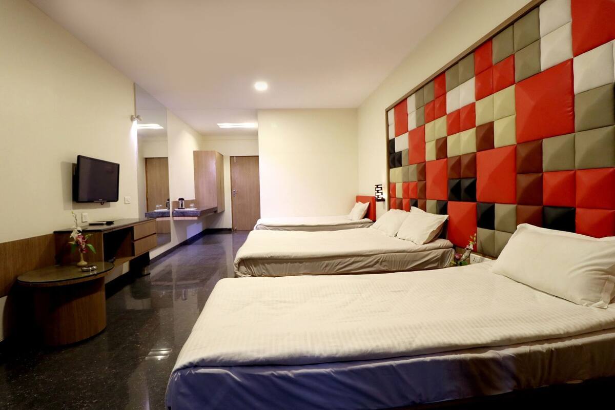 Egyptian cotton sheets, memory-foam beds, in-room safe