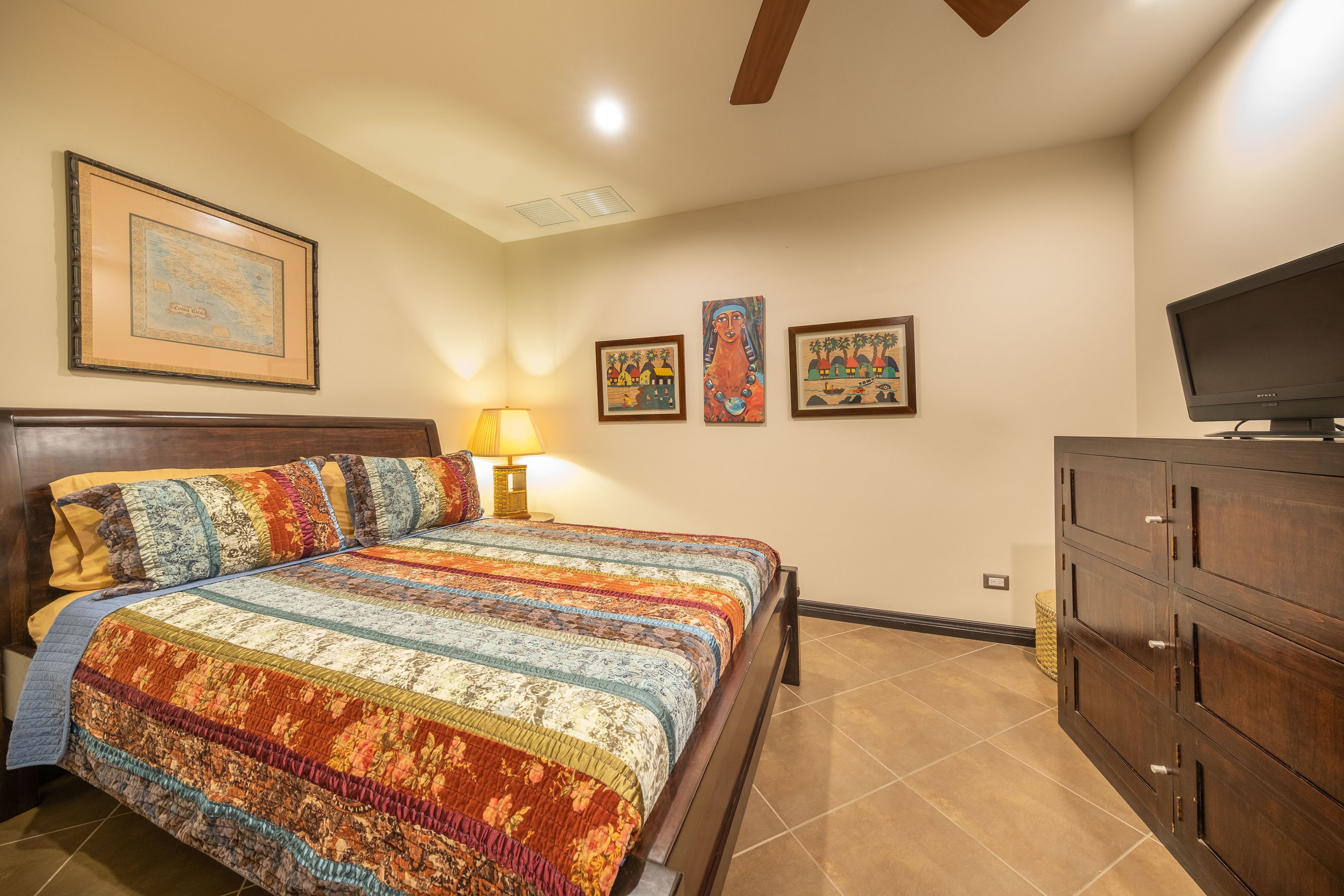 Foto - Monaco Condominiums