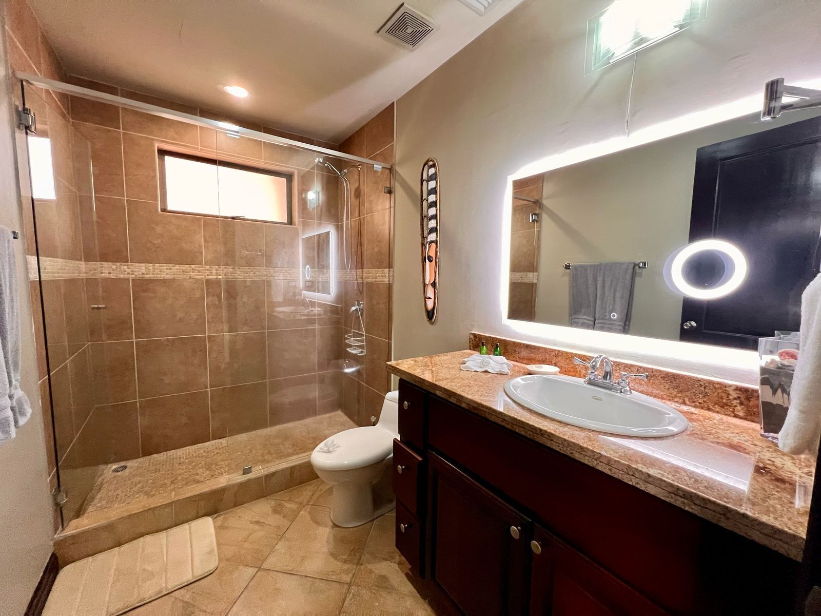 Foto - Monaco Condominiums