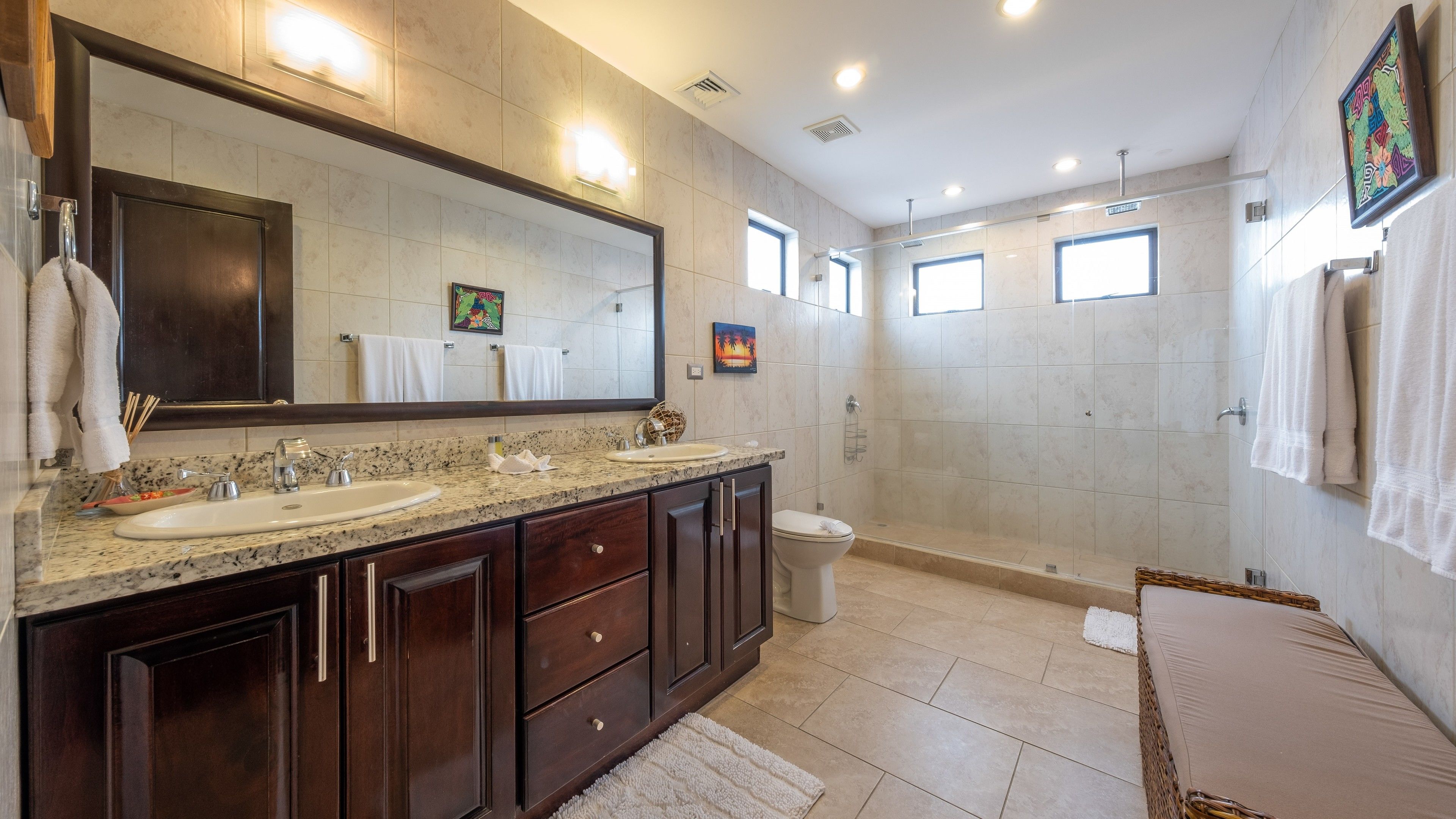 Foto - Monaco Condominiums