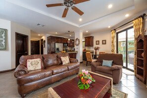 Luxury Condo, 3 Bedrooms, Kitchen | Living area | 42-inch flat-screen TV with cable channels, TV