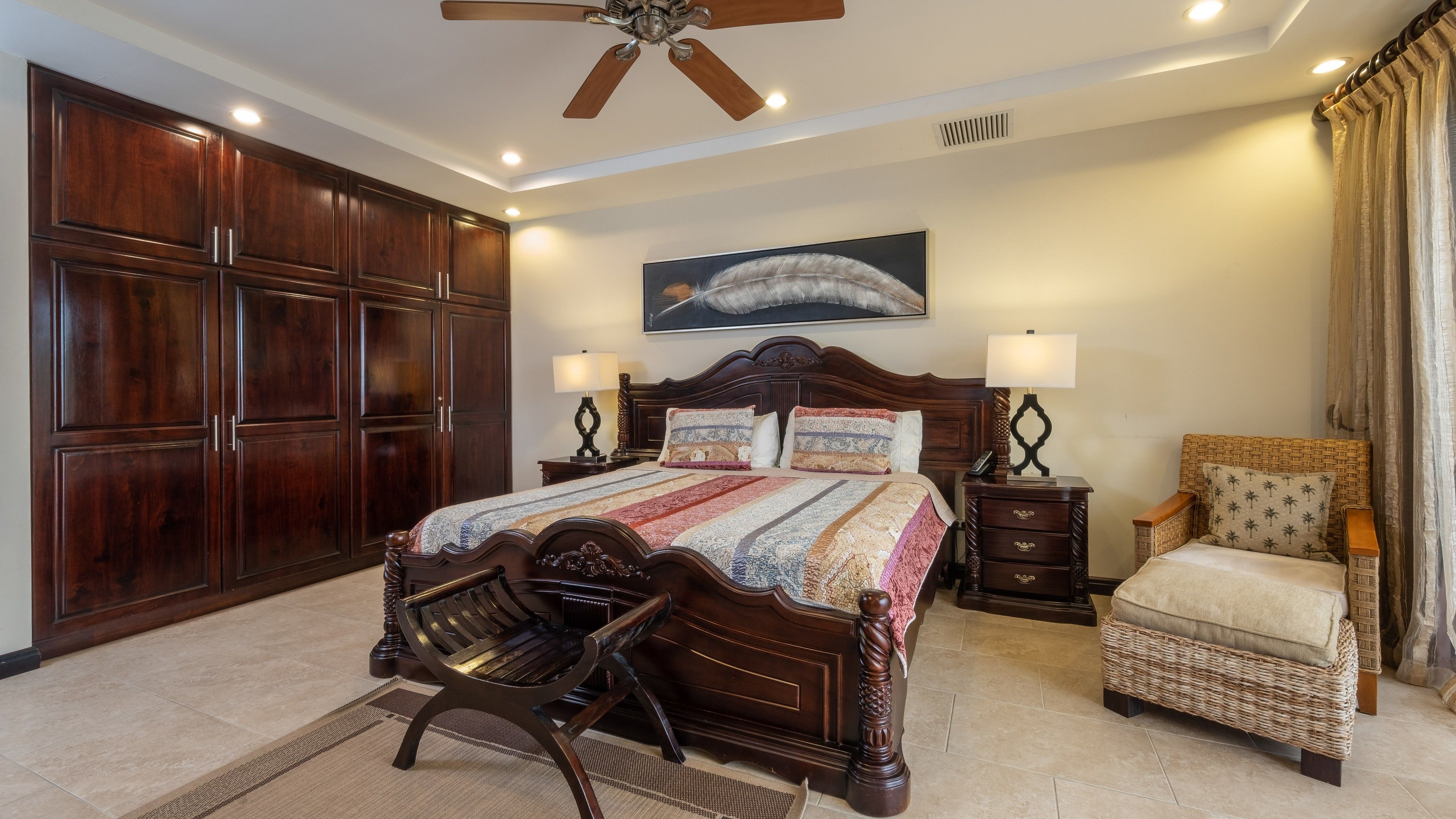 Foto - Monaco Condominiums