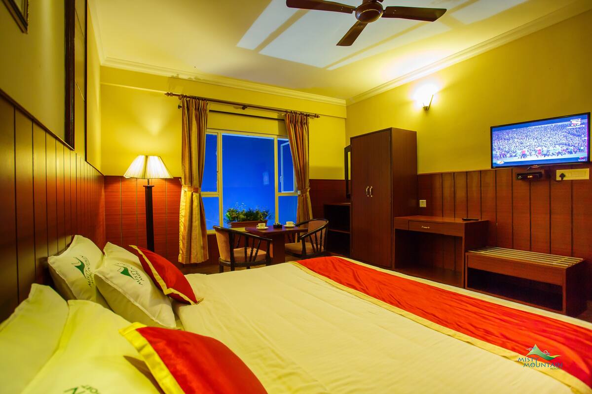 ห้องสวีท, เตียงใหญ่ 1 เตียง, วิวหุบเขา | ตู้นิรภัยในห้องพัก, โต๊ะทำงาน, Wi-Fi ฟรี, ผ้าปูที่นอน