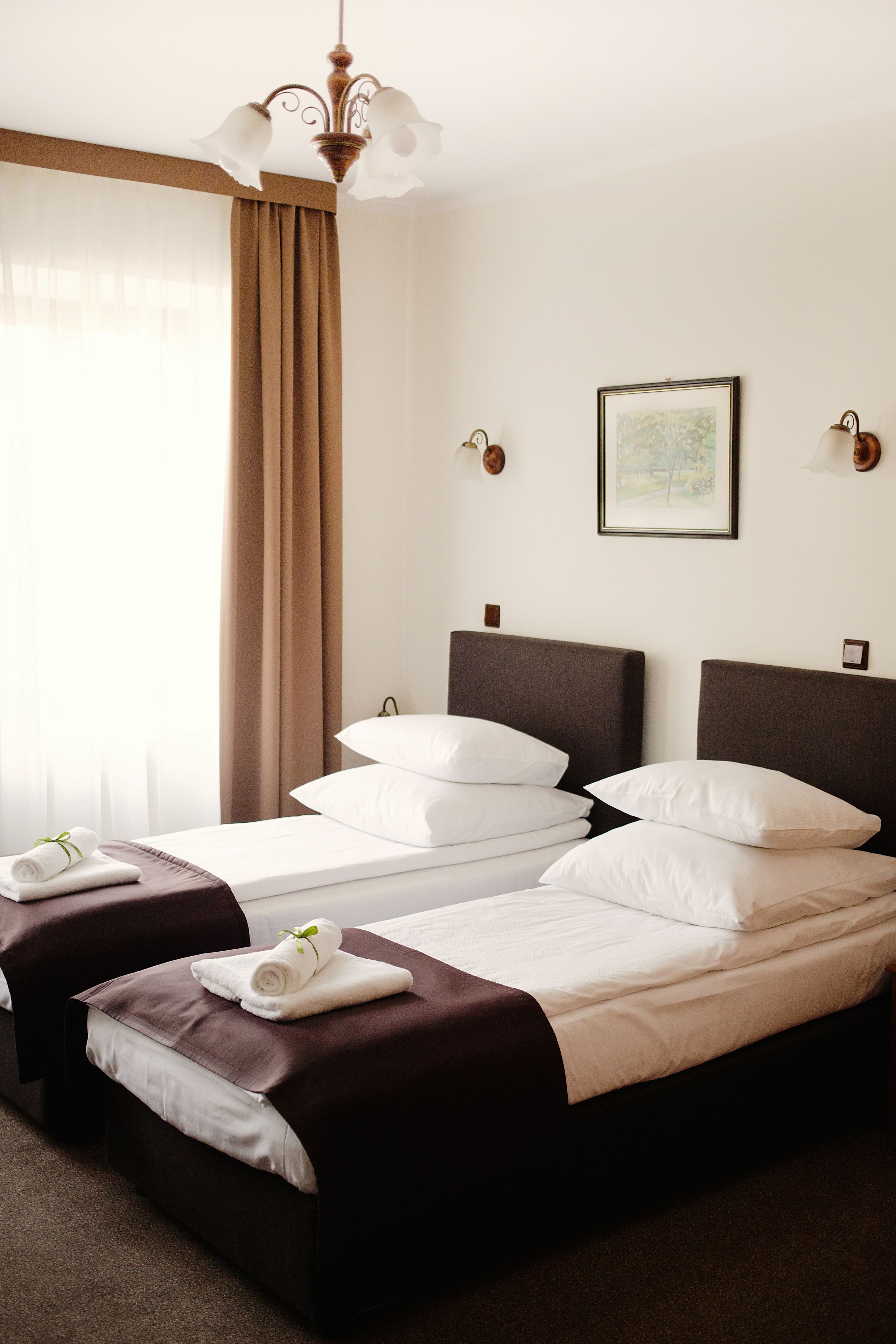 Premium bedding, in-room safe, desk, laptop workspace