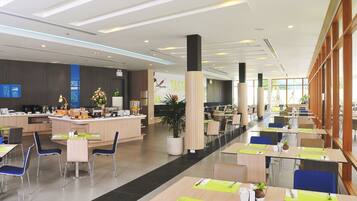 Daily buffet breakfast (THB 250 per person)