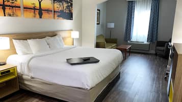 Suite | Desk, iron/ironing board, free cribs/infant beds, rollaway beds