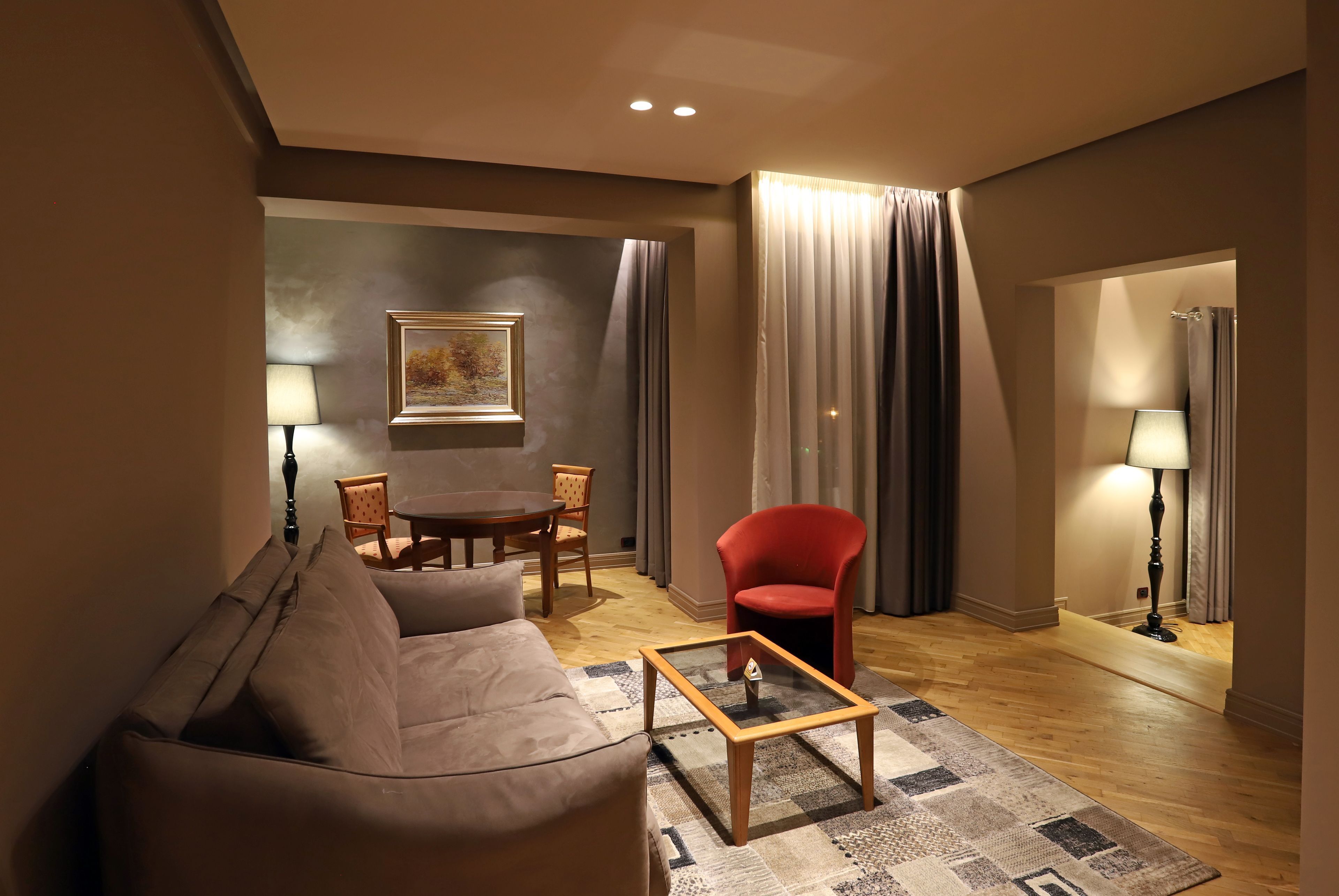 Living area | 32-inch flat-screen TV with satellite channels, TV, books