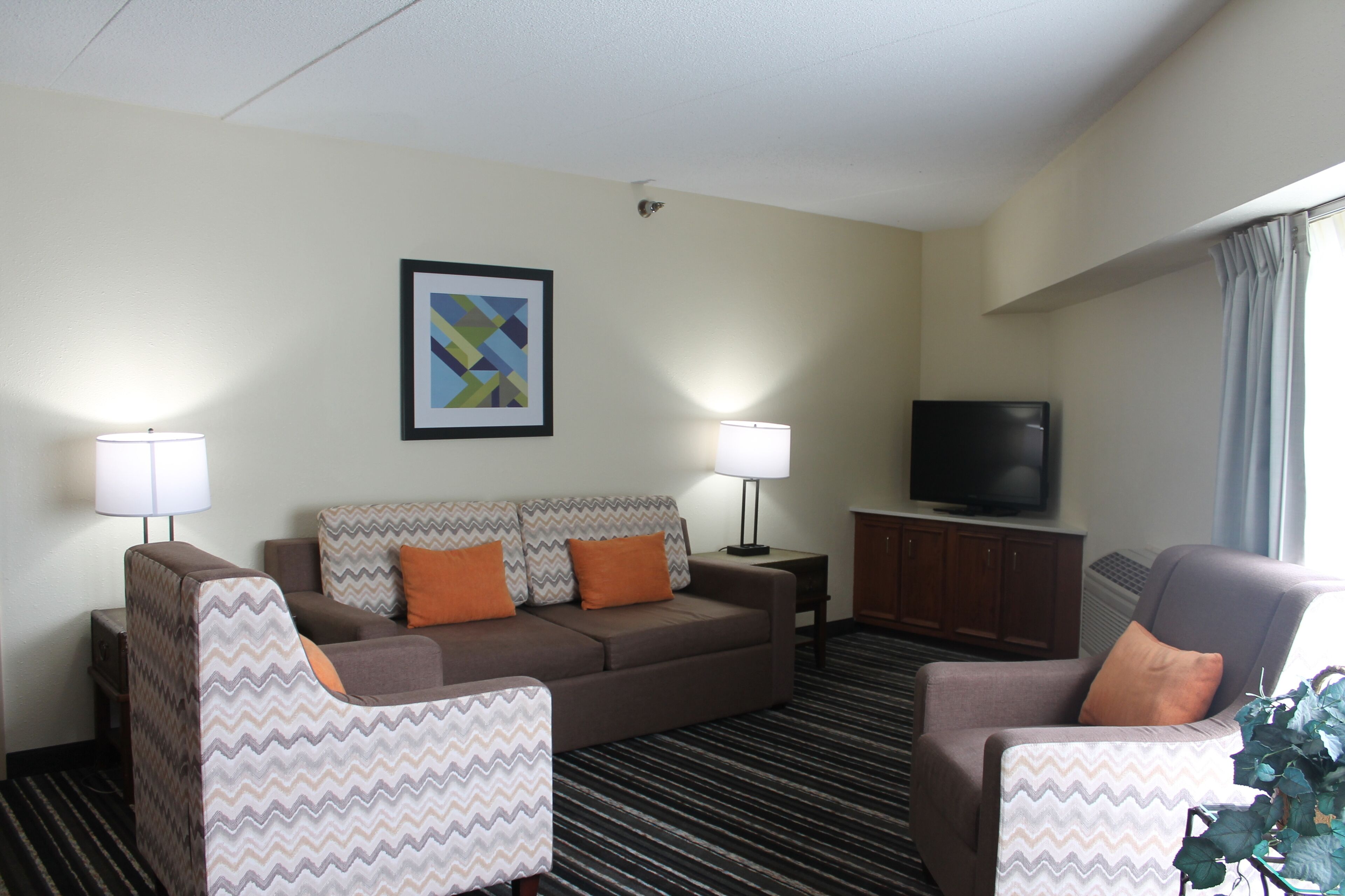 套房 | 書桌、熨斗/熨衫板、免費嬰兒床  、免費摺床/加床