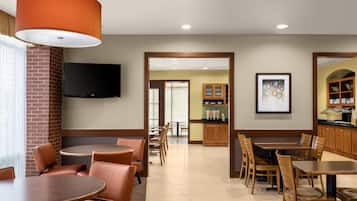 Sudah termasuk sarapan prasmanan