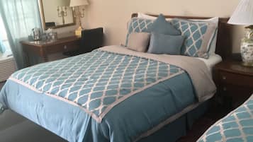 Dobbeltværelse - 2 queensize-senge | Individuelt design, individuel indretning, skrivebord, sengetøj