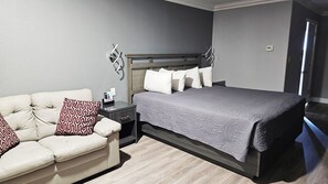 Deluxe Room, 1 King Bed, Non Smoking, Refrigerator & Microwave | Premium bedding, pillowtop beds, blackout drapes, iron/ironing board - Magnuson Hotel Blythe (Blythe)