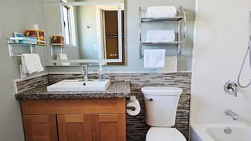 Kombinert dusj/badekar og dusjhode med hydromassaje