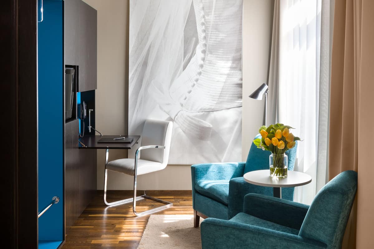 led tv, heated floors