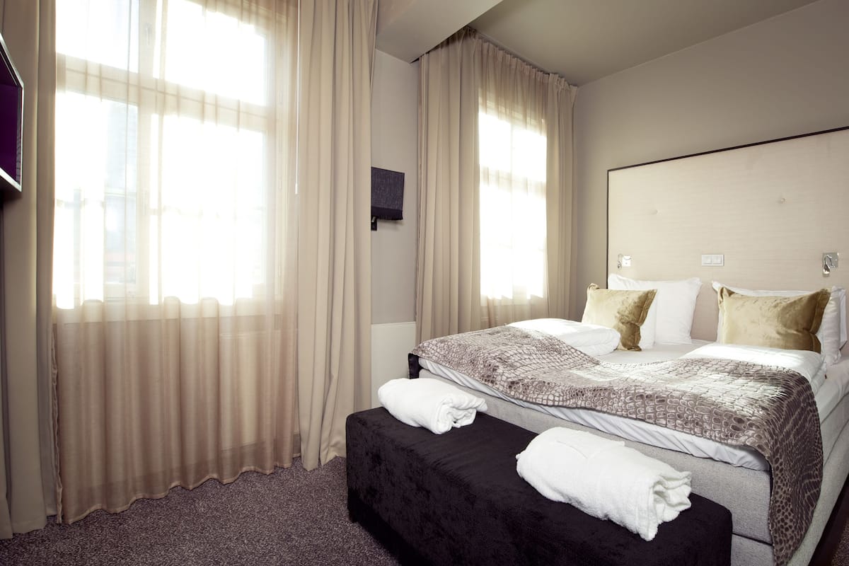1 bedroom, hypo-allergenic bedding, free WiFi, bed sheets