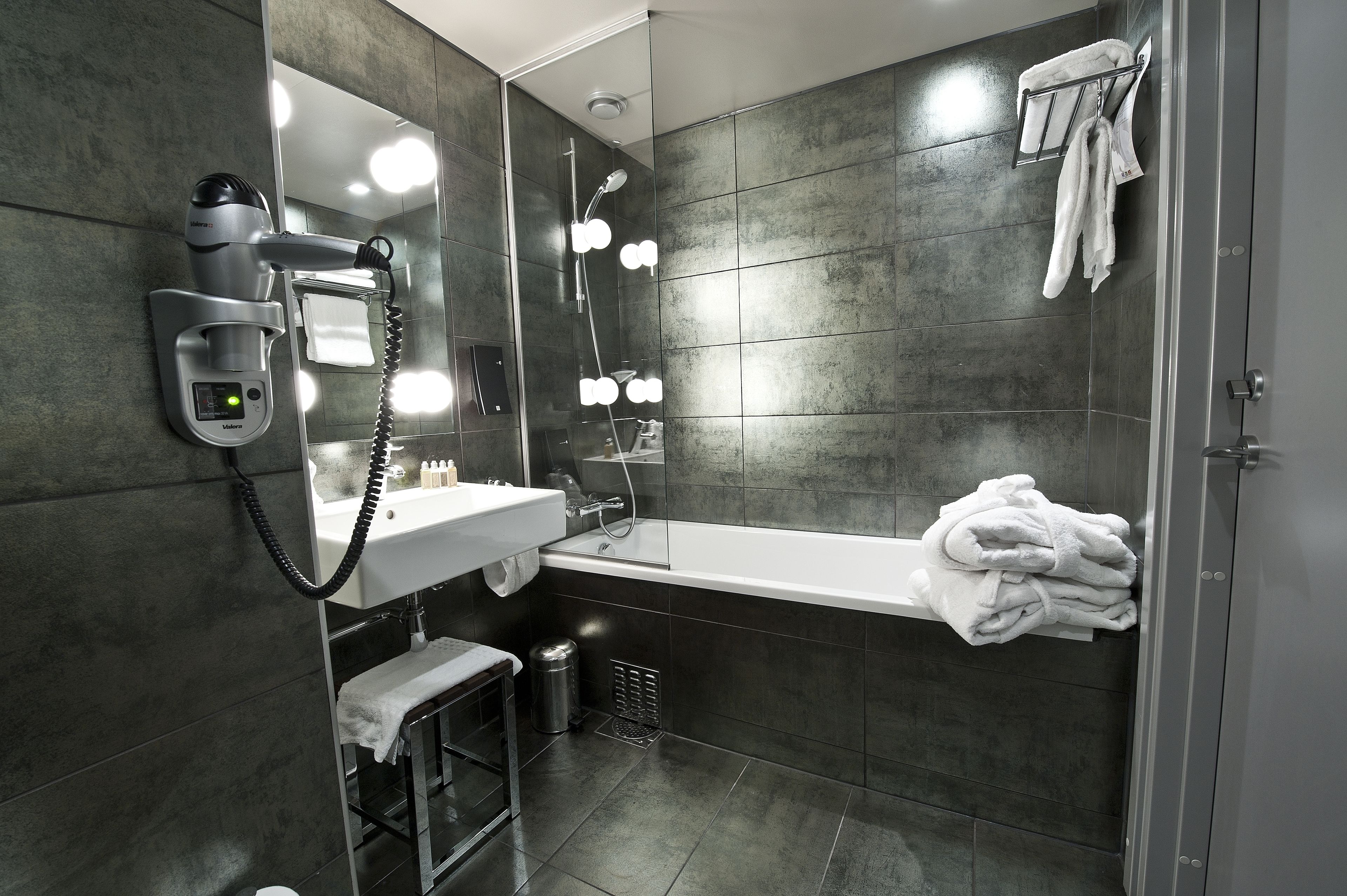 suite, 1 bedroom (includes a light evening meal) | bathroom | hair dryer, towels, soap, shampoo