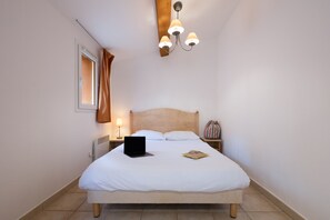 4 Rooms 8