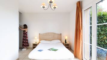 3 Rooms 6 | 2 bedrooms, free cribs/infant beds, free WiFi, bed sheets