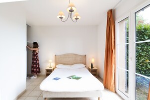 3 Rooms 6 | Free cribs/infant beds, free WiFi, bed sheets