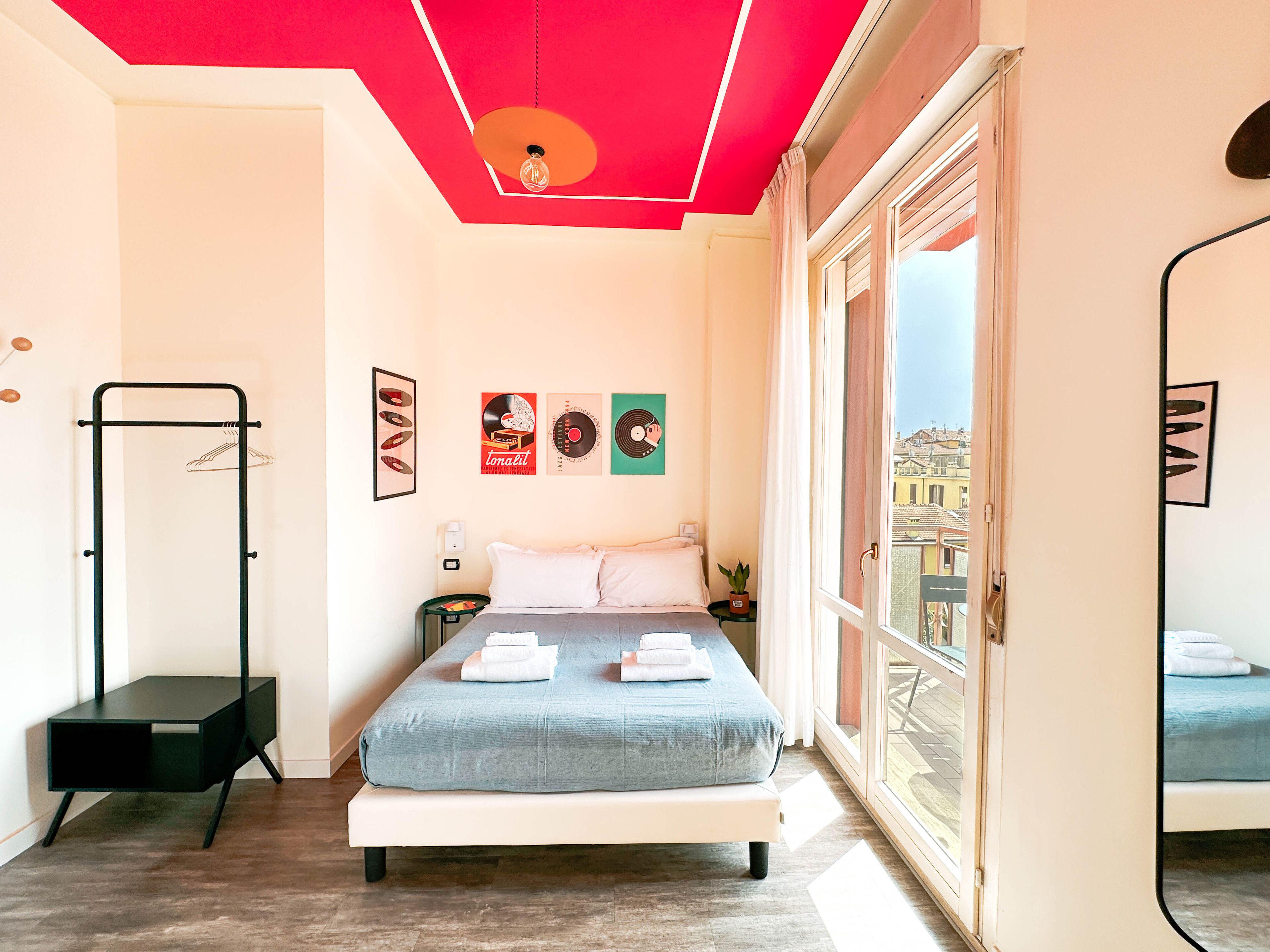 Down comforters, desk, free WiFi, bed sheets