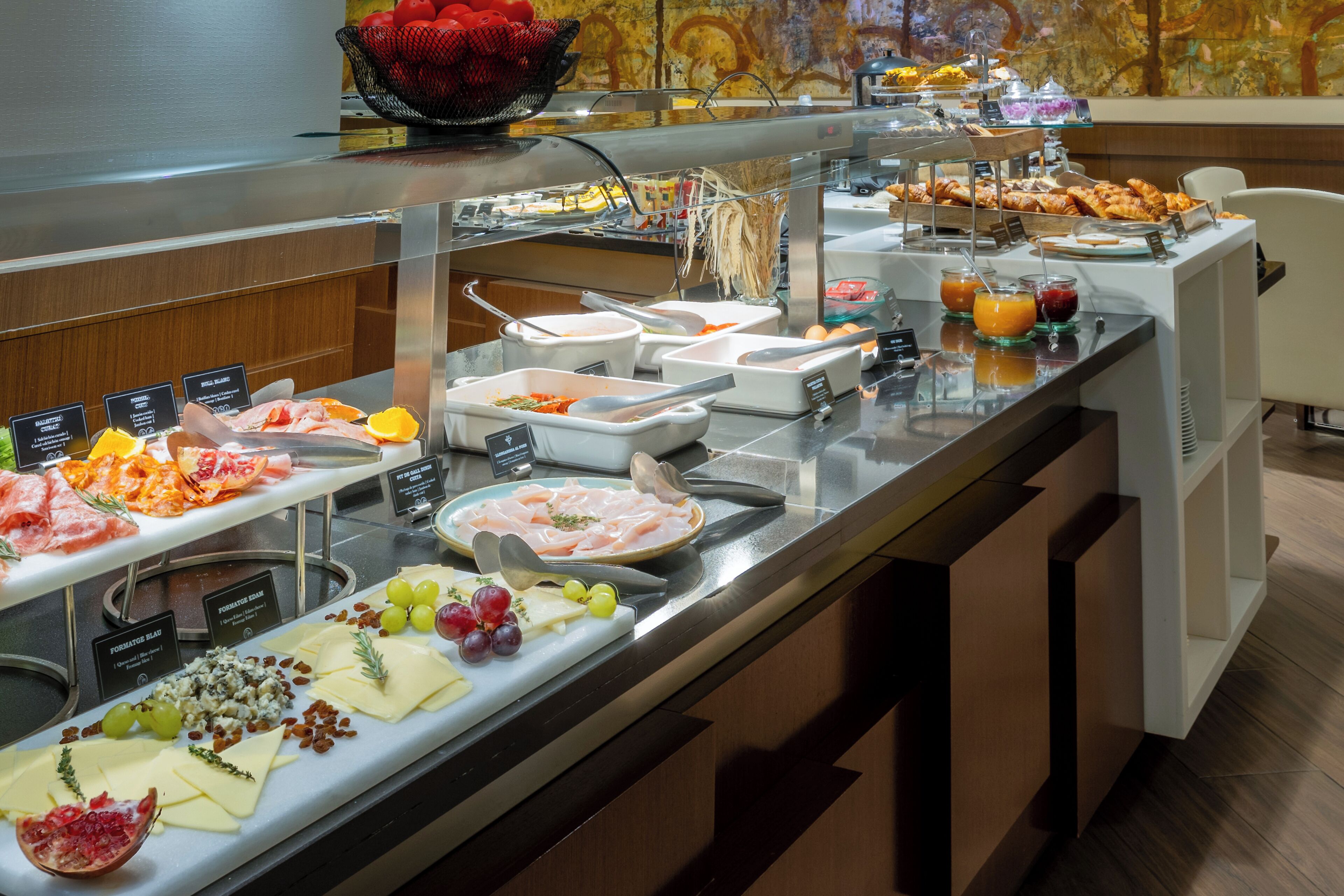 daily buffet breakfast (eur 16 per person)