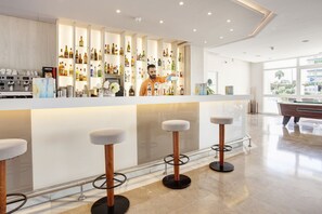 2 bars/lounges, poolside bar - Grupotel Alcudia Suite (Muro)