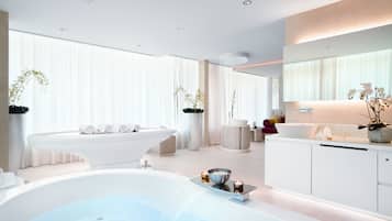 Behandlungsräume für Paare, Sauna, Whirlpool, Dampfbad