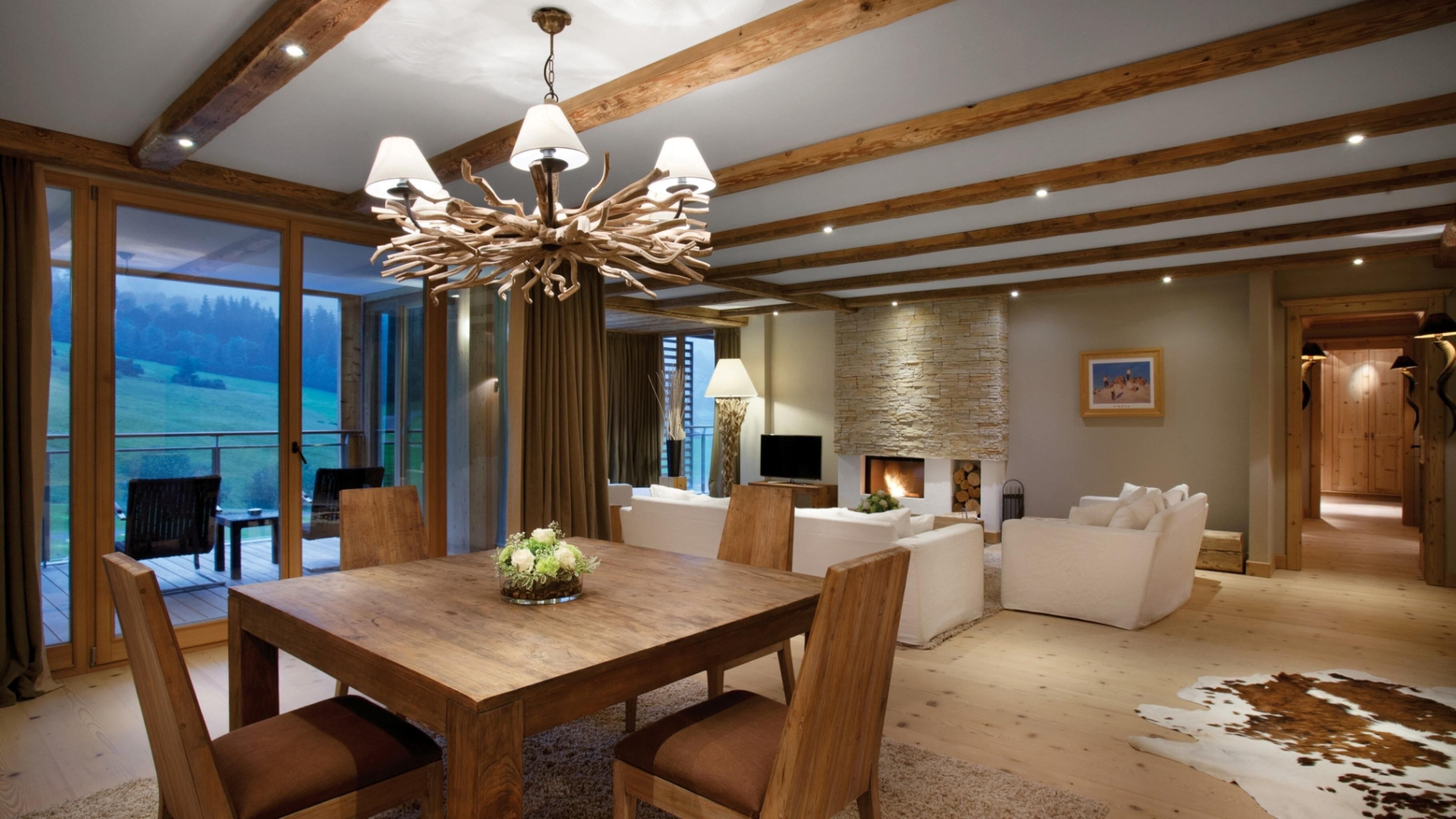 Suite (Chalet Suite) | Allergivenligt sengetøj, minibar, pengeskab på værelset, skrivebord