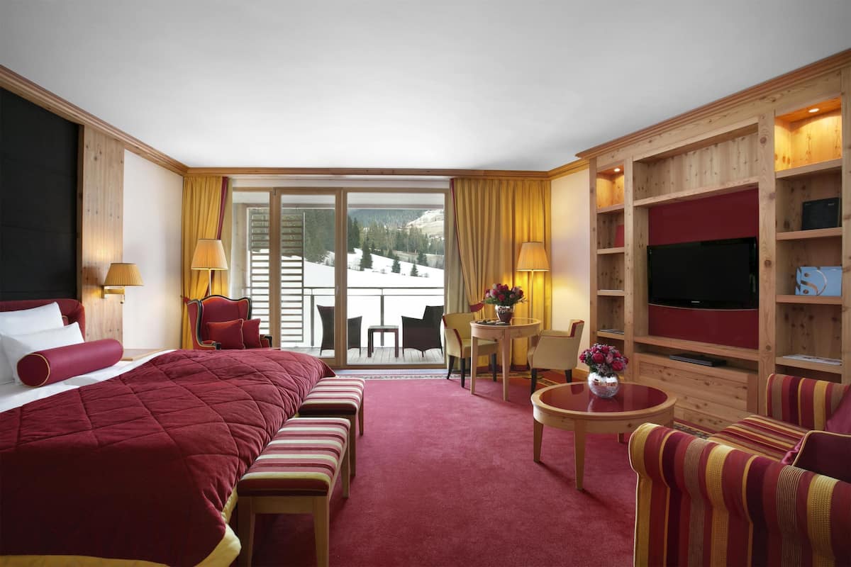 Suite (Classic Junior Suite) | 1 slaapkamer, hypoallergeen beddengoed, een minibar
