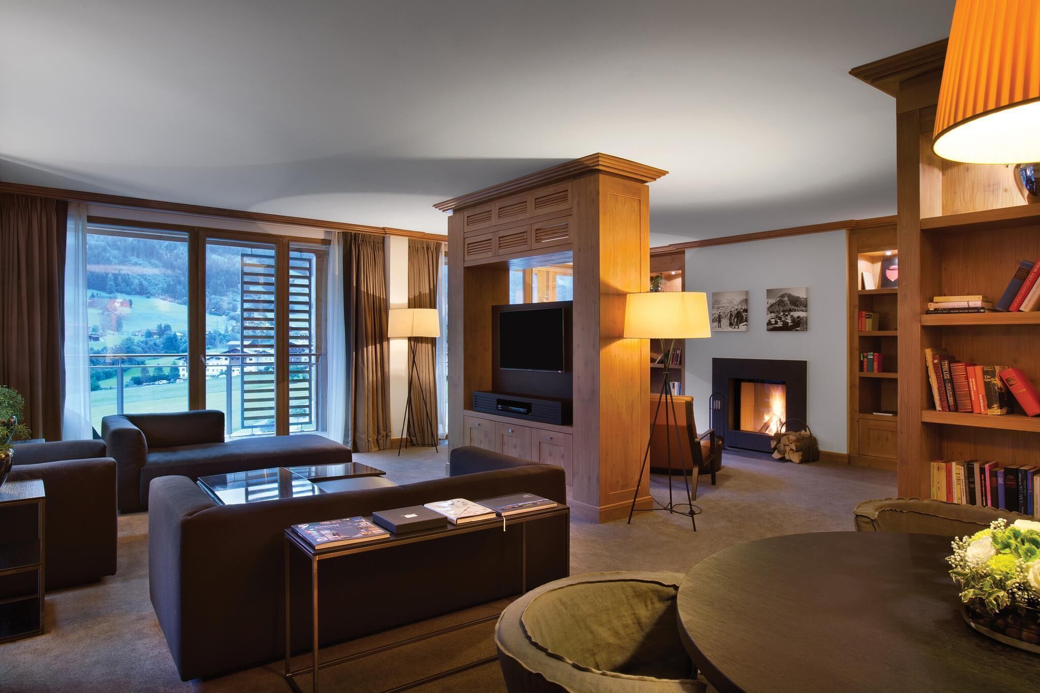 1 bedroom, hypo-allergenic bedding, minibar, in-room safe