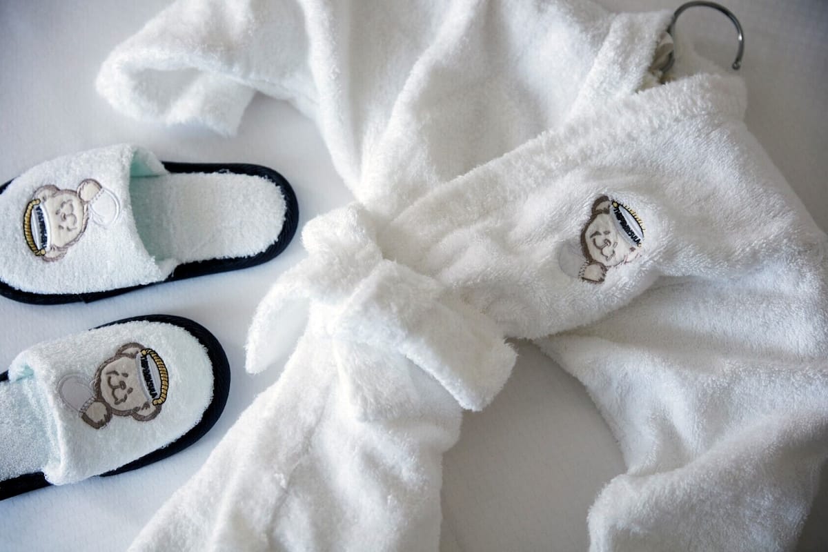 combined shower/bathtub, free toiletries, hair dryer, bathrobes