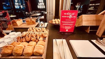 Petit déjeuner continental servi tous les jours en supplément