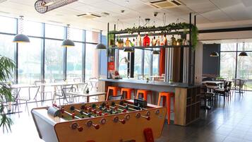 Bar (en el alojamiento)