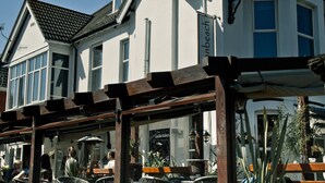 Breakfast, lunch and dinner served  - Urban Beach Hotel (Bournemouth)